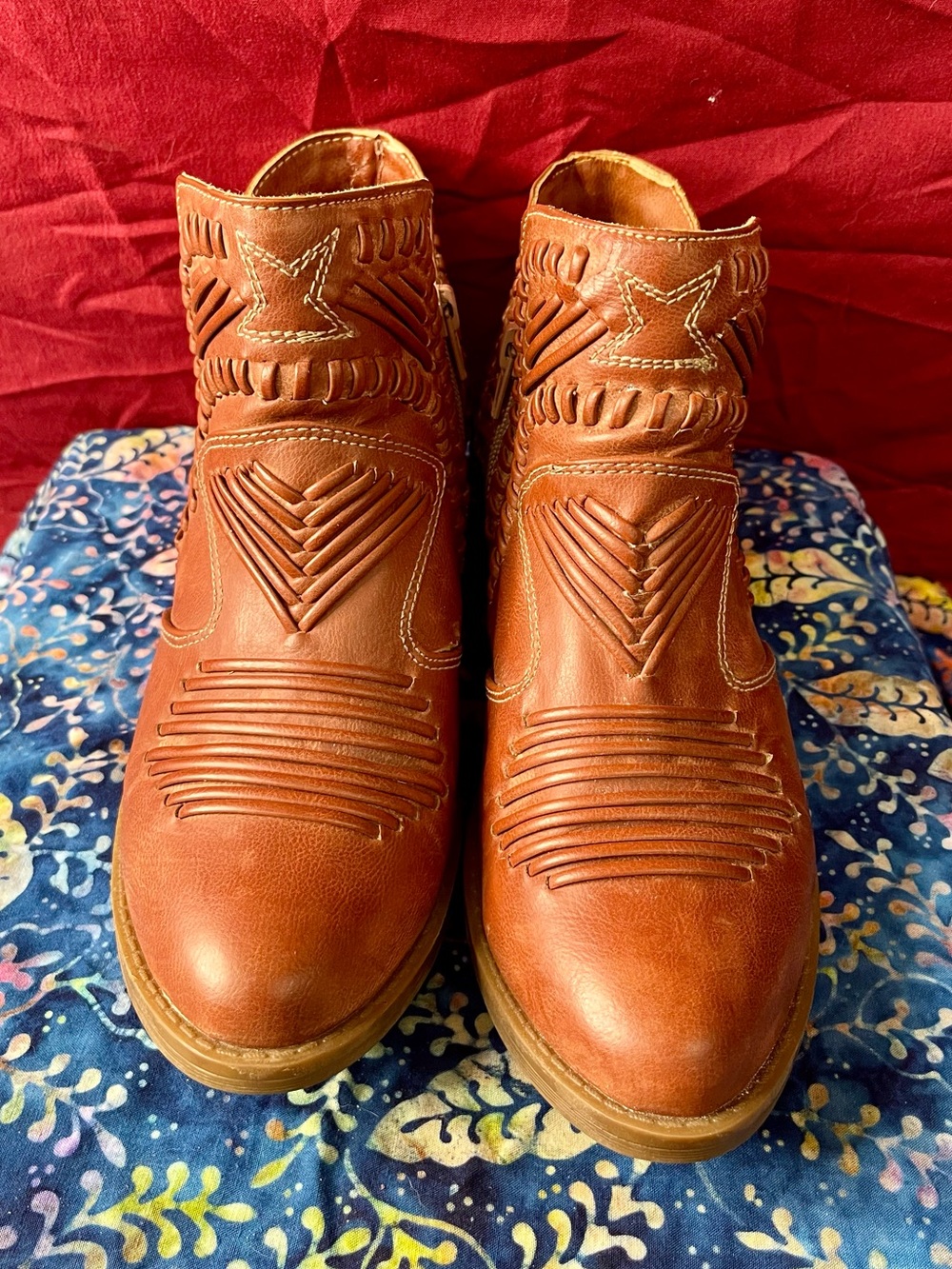 Not Rated Nosara Vegan Leather Ankle Boots Chestnut Brown Women’s Size 8.5 - Picture 2 of 9